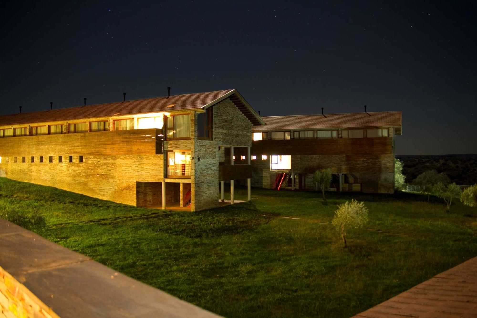 Hotel Hospederia Parque De Monfraguee Torrejón el Rubio Exterior foto